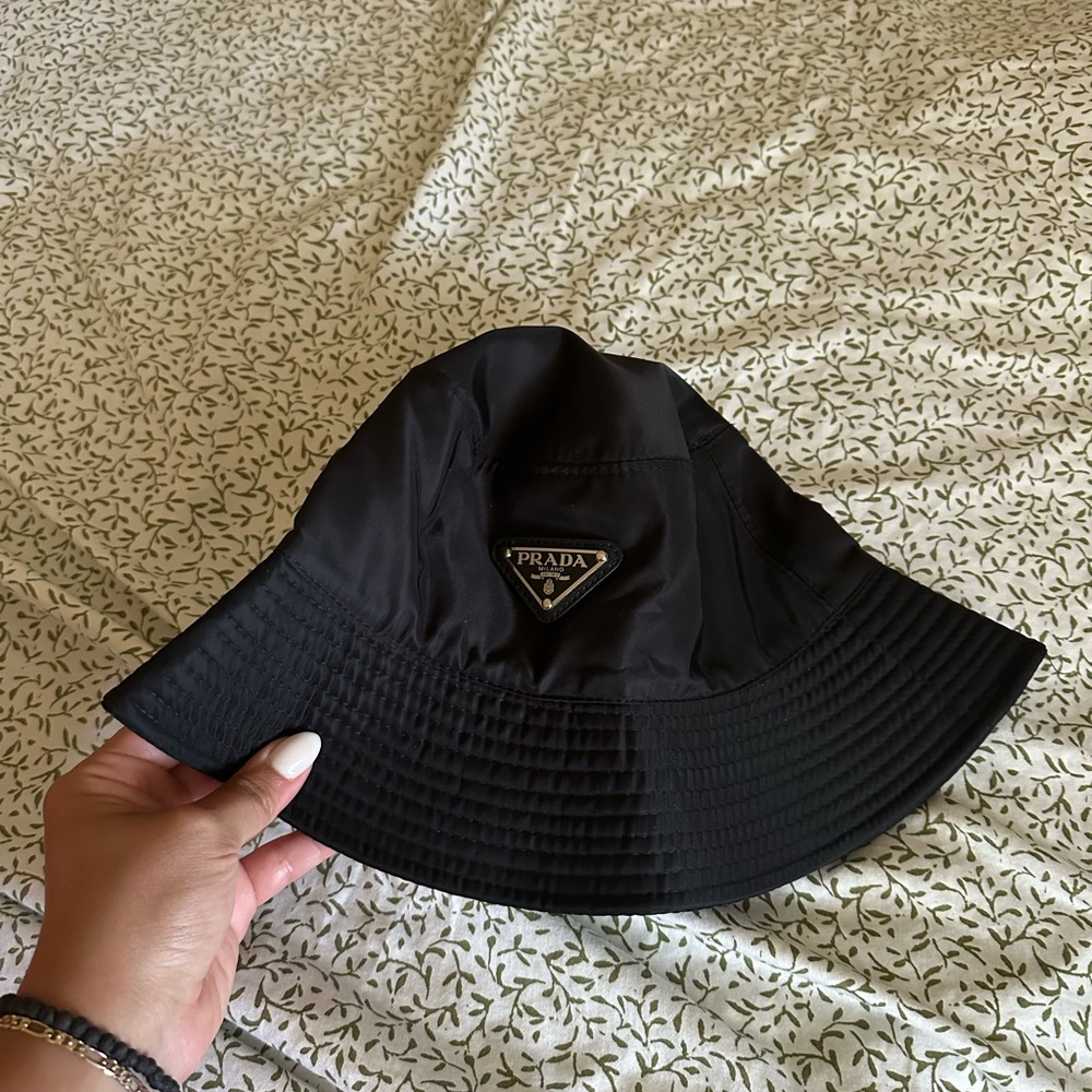 Black Bucket Hat